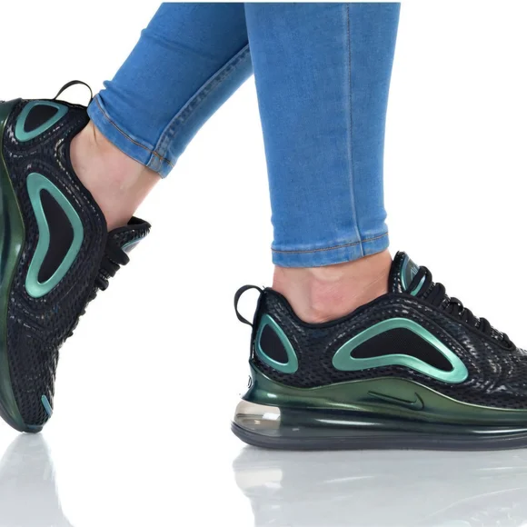 Nike Air Max 720 Women’s SZ.6/SZ.4.5Y And SZ.8/SZ.6.5Y Throwback Future GS  New - Picture 2 of 16